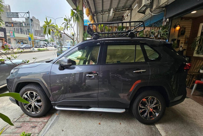 車款實裝系列》TOYOTA RAV4： WHISPBAR 車頂架 + Mega Warrior 終極戰士車頂籃