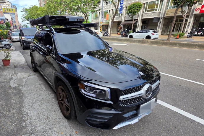 車款實裝系列》賓士 GLB 安裝車頂箱 + OverNOut 車邊帳左右開弓 超狂頂配